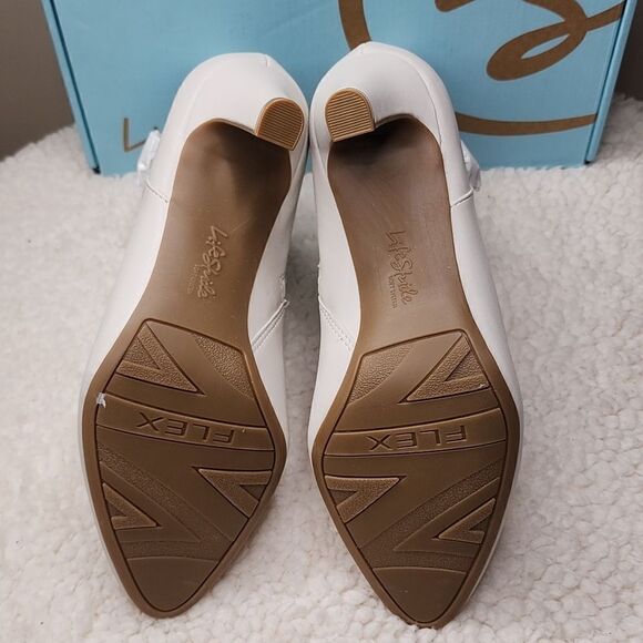 New Life Stride Guild Ankle Bootie Color Bone Size 7 Wide - Picture 6 of 8